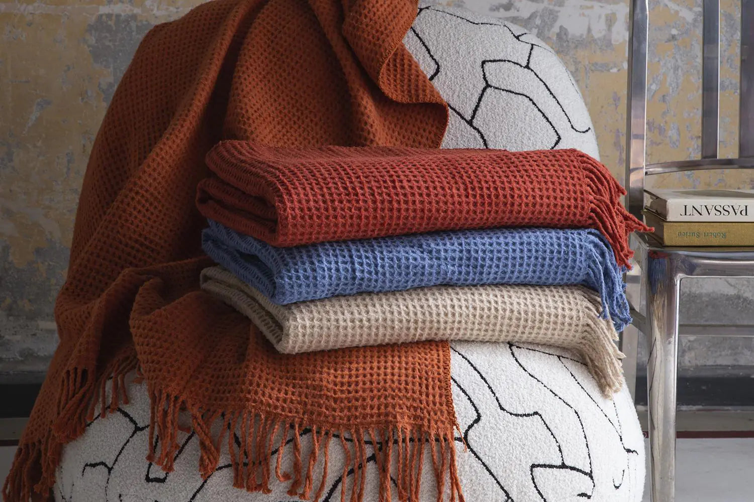 Luxe All-Season Waffle TV Blanket - Beige NovaNest Co.