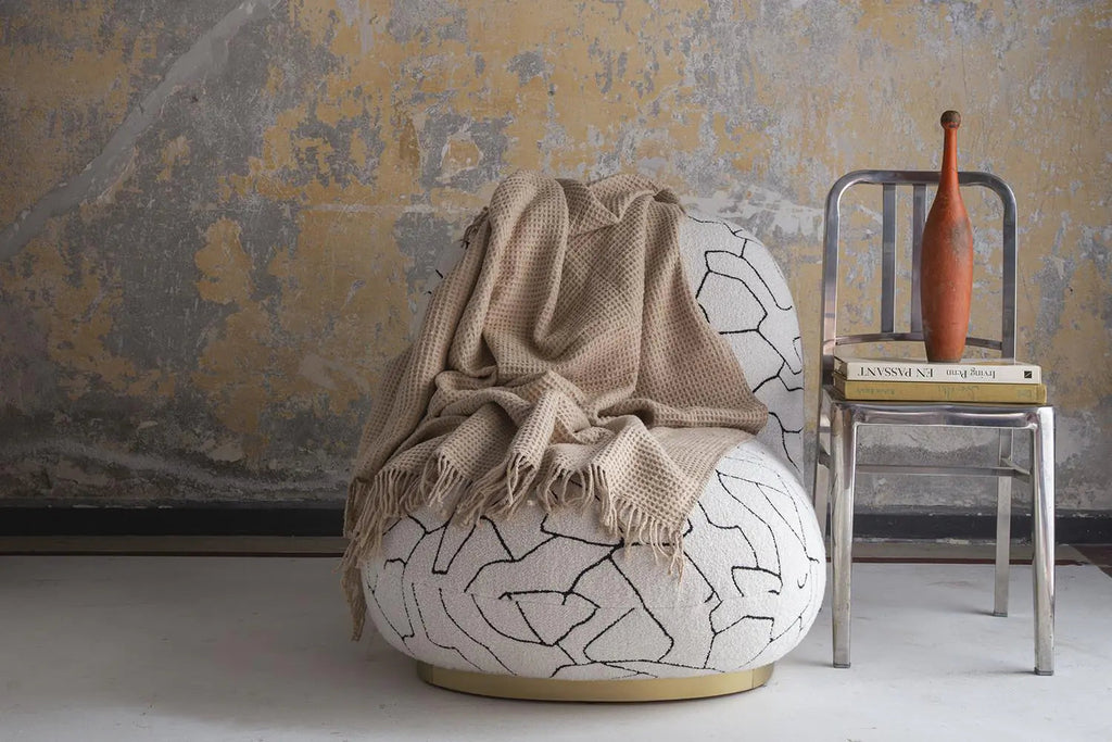 Luxe All-Season Waffle TV Blanket - Beige NovaNest Co.
