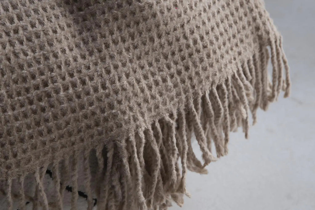 Luxe All-Season Waffle TV Blanket - Beige NovaNest Co.